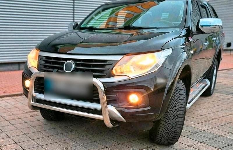 Second-hand Fiat Fullback 181 CP (133 kW) 2017 Negru Pickup