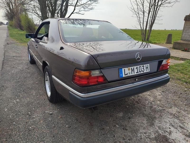 Gebraucht Mercedes E300 179 PS (131 kW) 1991 Coupé