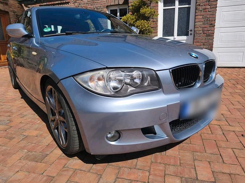 Second-hand BMW 118 143 CP (105 kW) 2011 Andere farben Hatchback