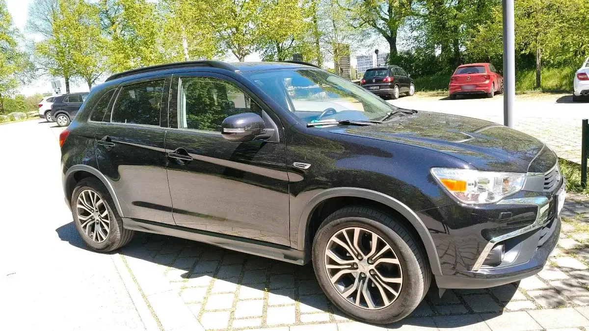 Gebraucht Mitsubishi ASX 150 PS (110 kW) 2017 Schwarz SUV