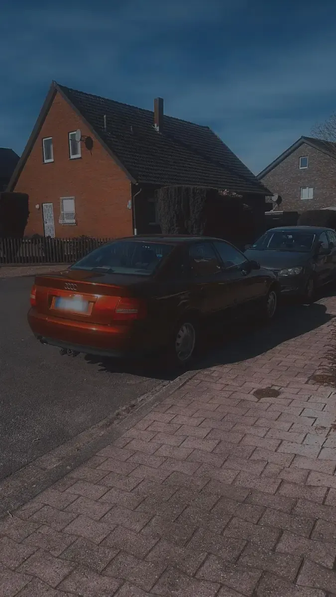 Gebraucht Audi A4 101 PS (74 kW) 1999 Rot Limousine