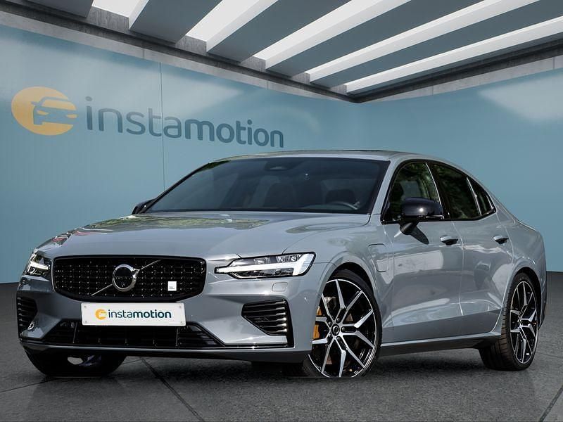 Grau Gebraucht 2024 Volvo S60 Limousine | 52.799 € - Bild 1/4