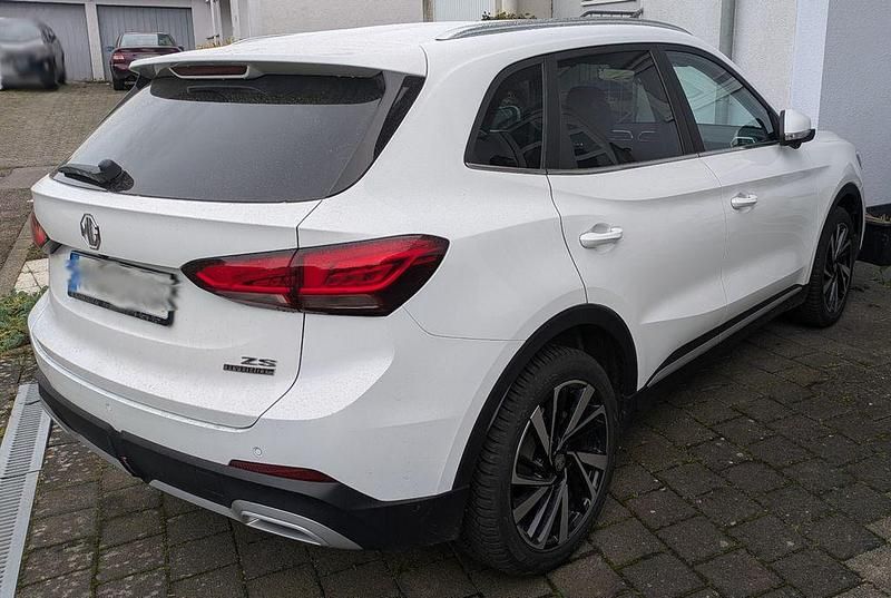 Weiß Gebraucht 2025 MG ZS Luxury SUV | 22.500 € - Bild 1/4