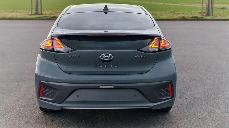 Gebraucht Hyundai Ioniq Premium 100 kW (136 PS) 2020 Grau Kleinwagen