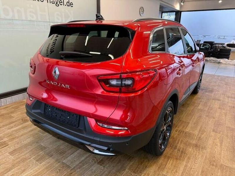 Second-hand Renault Kadjar Black Edition 140 CP (102 kW) 2021 Roșu SUV
