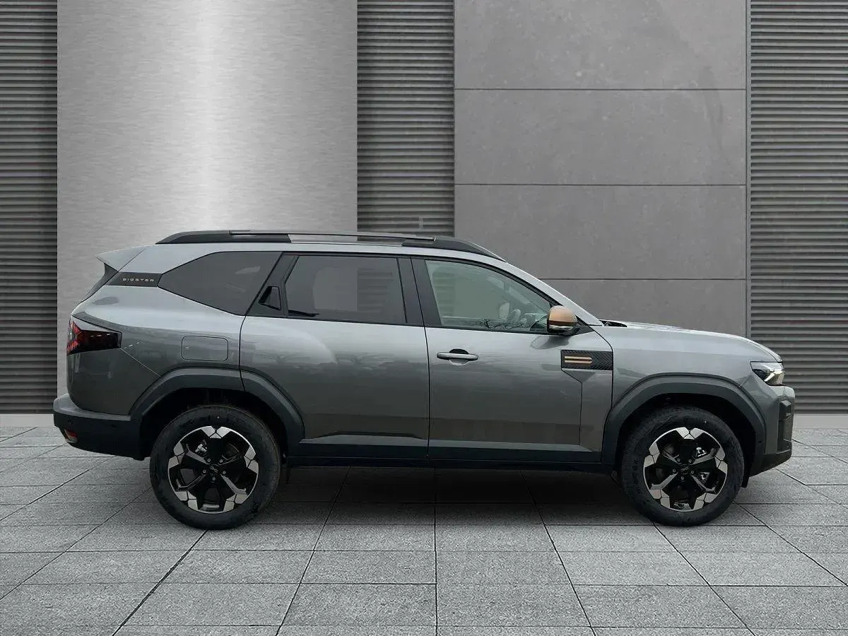 Neu Dacia Bigster Extreme 140 PS (102 kW) 2025 Dolomitgrau SUV
