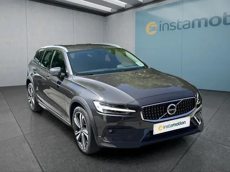 Gebraucht Volvo V60 CC 197 PS (144 kW) 2024 Grau Kombi