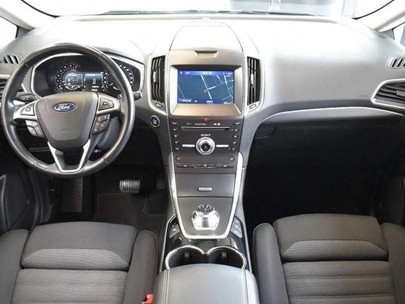 Gebraucht Ford S-MAX Titanium 190 PS (139 kW) 2020 Grau Van / Kleinbus