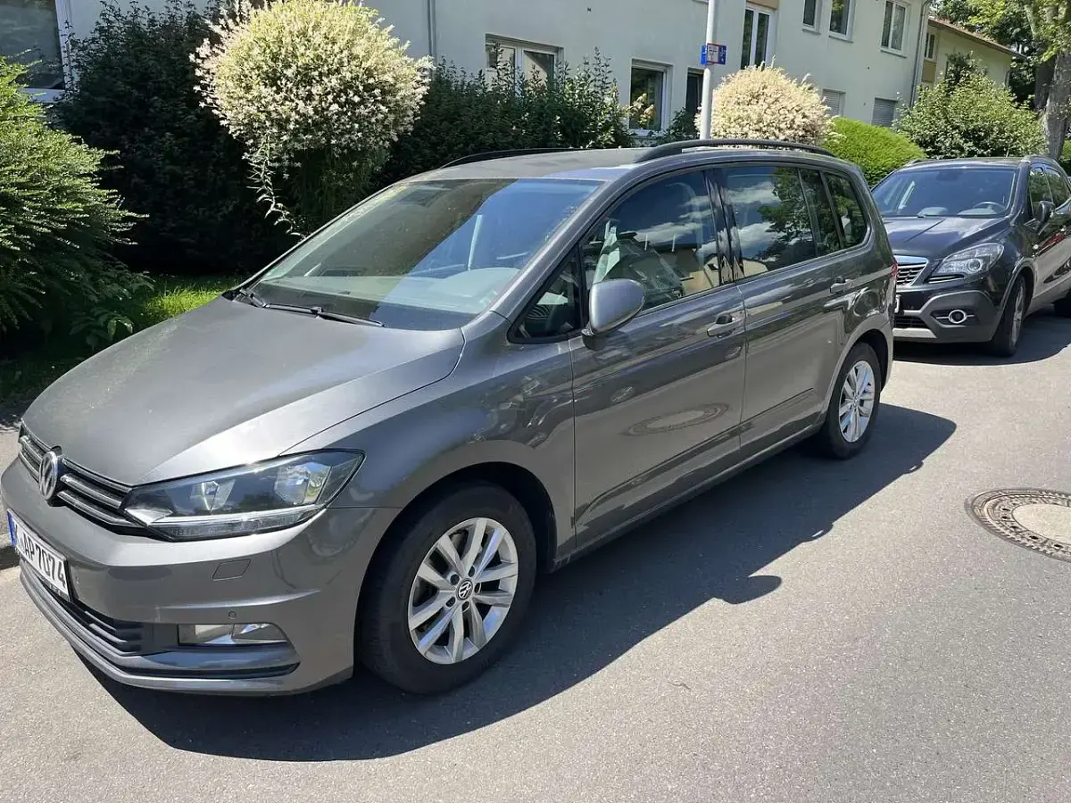 Gebraucht VW Touran 110 PS (80 kW) 2017 Grau Van / Kleinbus