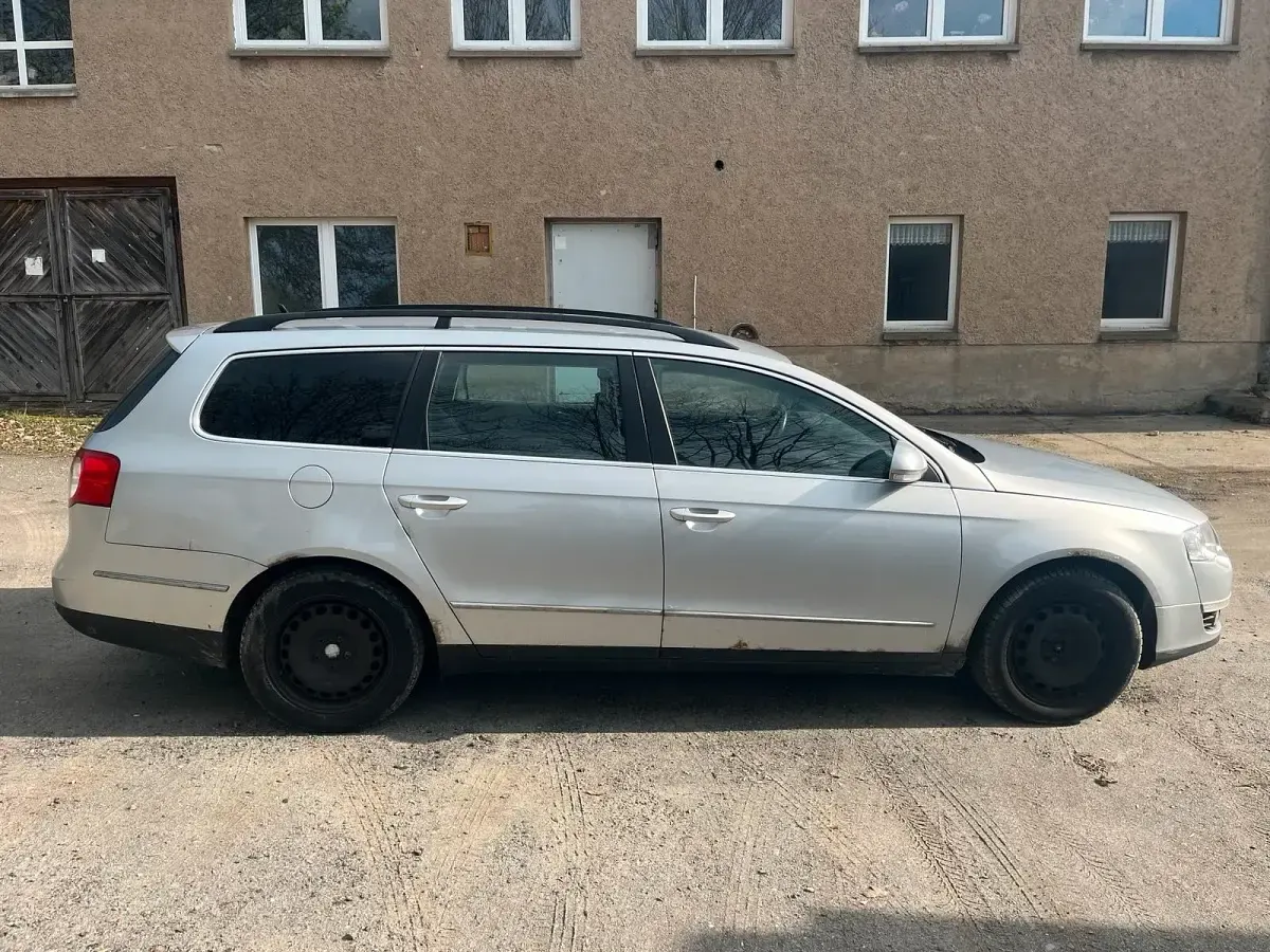 Gebraucht VW Passat 105 PS (77 kW) 2005 Silber Kombi