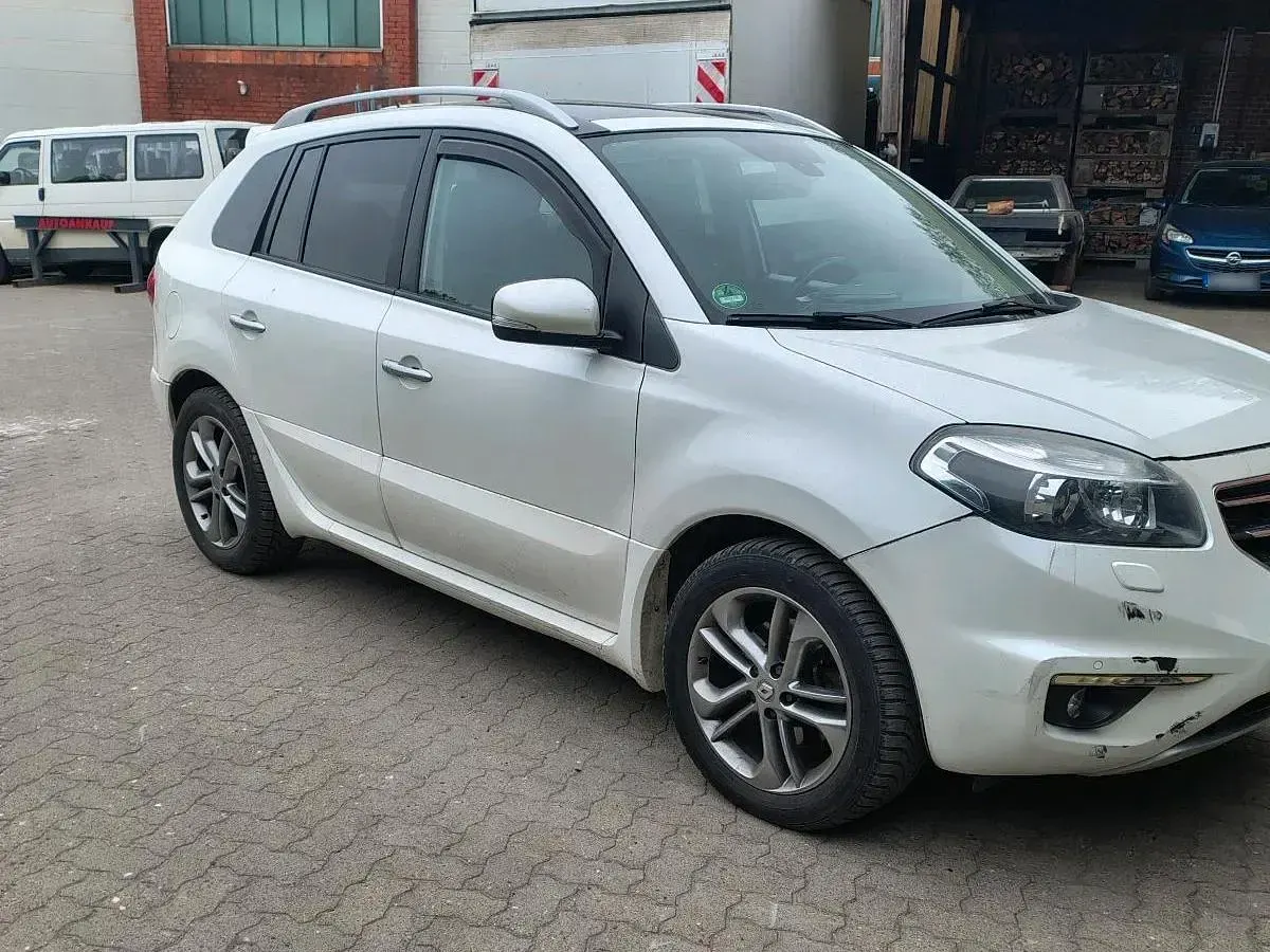 Gebraucht Renault Koleos 147 PS (108 kW) 2013 Weiß SUV