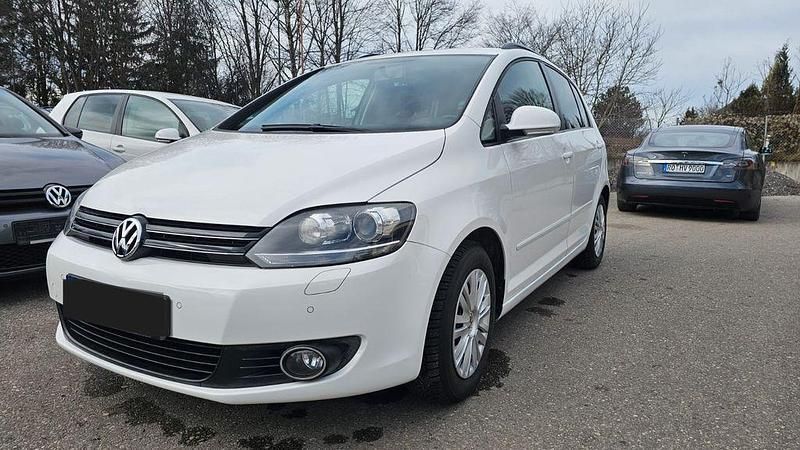 Weiß Gebraucht 2019 VW Golf VII Comfortline Limousine | 7.500 € - Bild 1/4