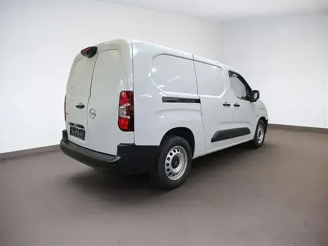 Gebraucht Opel Combo 131 PS (96 kW) 2025 Kaolin weiß Van / Kleinbus