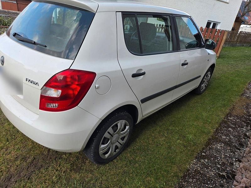 Gebraucht Skoda Fabia 86 PS (63 kW) 2014 Weiß Kleinwagen