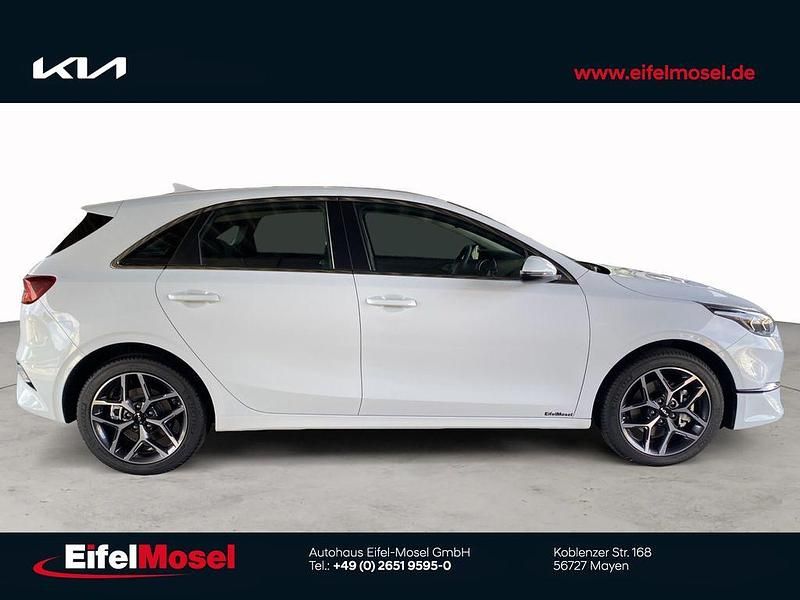 Neu Kia Ceed Spirit 140 PS (102 kW) 2026 Weiß Kleinwagen