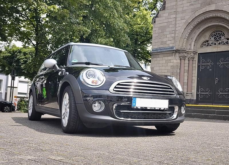 Schwarz Gebraucht 2012 Mini Cooper D Clubman Kombi | 6.000 € (Fairer Preis) - Bild 1/4