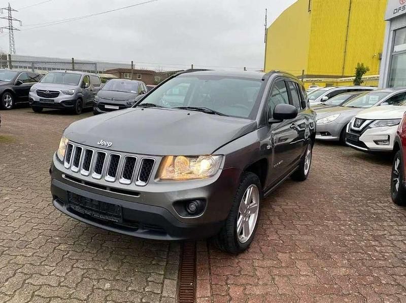 Gebraucht Jeep Compass Limited 136 PS (100 kW) 2015 Mineral gray met. clear coat SUV