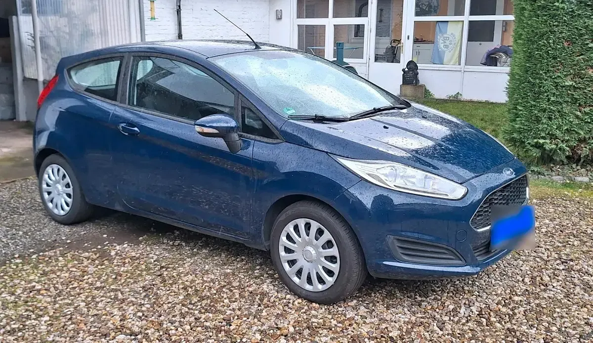 Gebraucht Ford Fiesta 70 PS (51 kW) 2016 Blau Kleinwagen