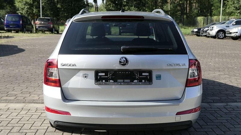 Gebraucht Skoda Octavia Joy 110 PS (80 kW) 2017 Silber Kombi