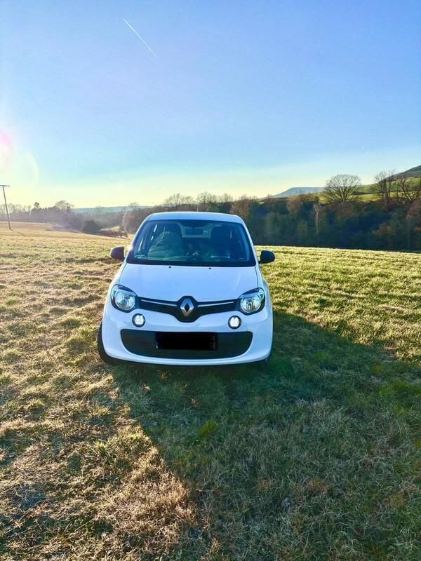 Weiß Gebraucht 2016 Renault Twingo SE Kleinwagen | 4.500 € (Superpreis) - Bild 1/4