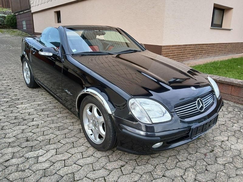 Gebraucht Mercedes SLK200 163 PS (119 kW) 2001 Schwarz Cabrio