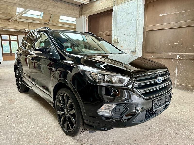 Gebraucht Ford Kuga ST-Line 179 PS (131 kW) 2018 Schwarz SUV