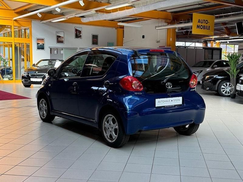 Gebraucht Toyota Aygo 68 PS (50 kW) 2007 Blau Kleinwagen