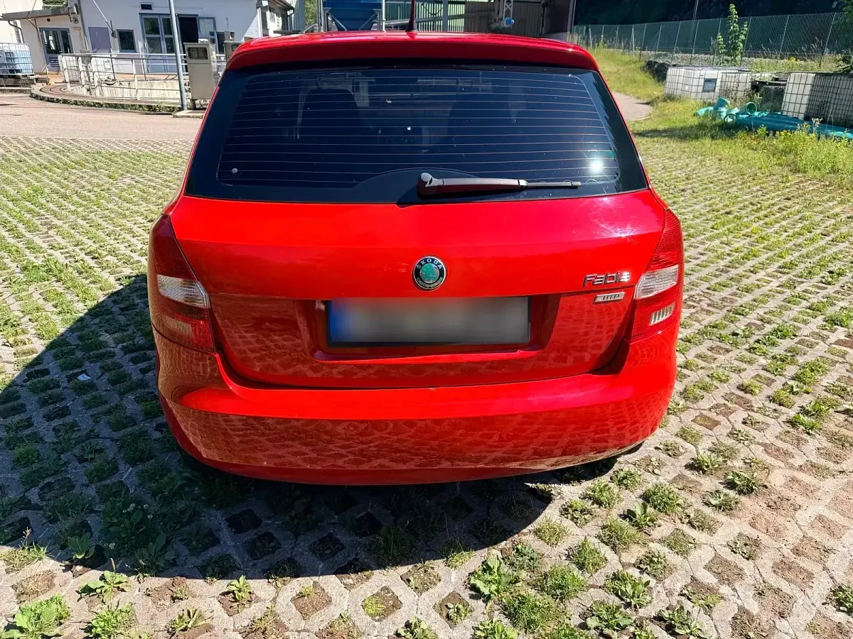 Gebraucht Skoda Fabia 60 PS (44 kW) 2011 Limousine