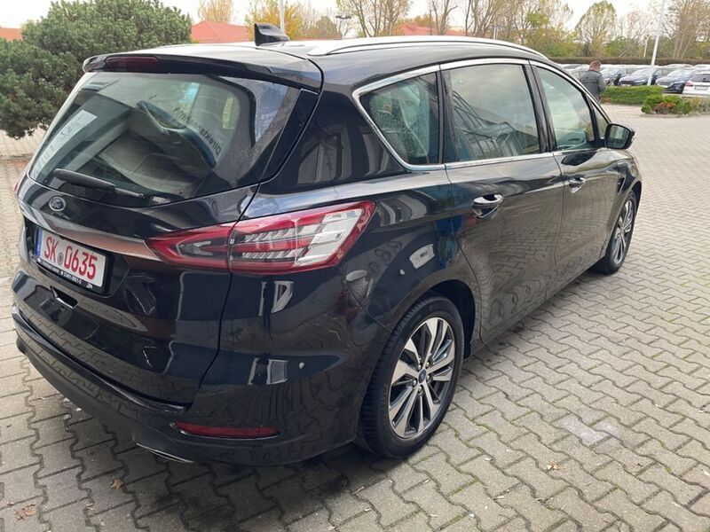 Gebraucht Ford S-MAX Titanium 190 PS (139 kW) 2021 Schwarz Van / Kleinbus