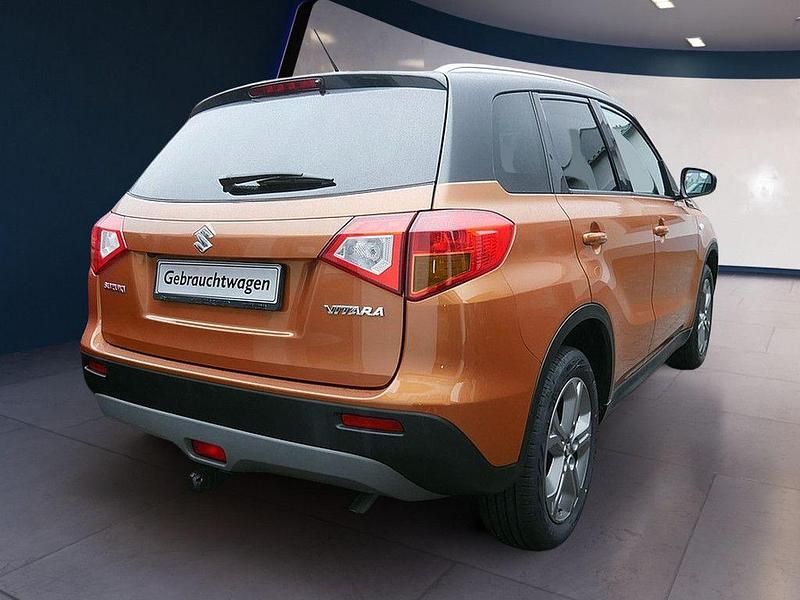 Gebraucht Suzuki Vitara Comfort 120 PS (88 kW) 2015 Orange SUV