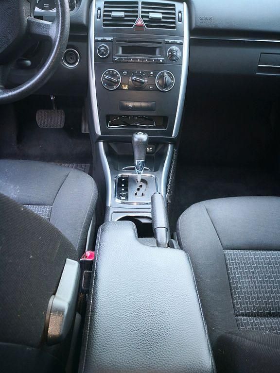Schwarz Gebraucht 2008 Mercedes B150 Van / Kleinbus | 7.500 € (Fairer Preis) - Bild 1/4