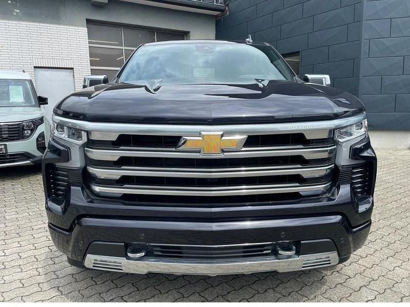 Gebraucht Chevrolet Silverado 426 PS (313 kW) 2024 Schwarz SUV