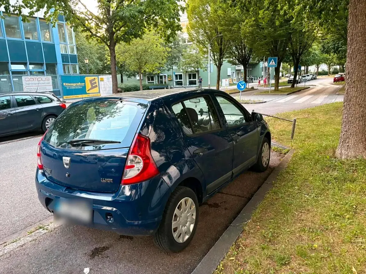 Gebraucht Dacia Sandero 75 PS (55 kW) 2009 Blau Kleinwagen