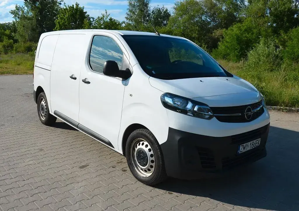 Gebraucht Opel Vivaro-e Combi 122 PS (89 kW) 2019 Weiß Van / Kleinbus