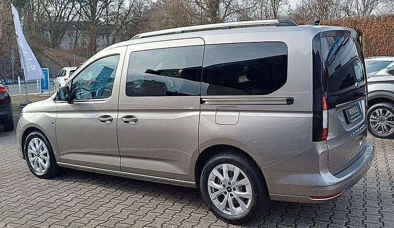 Gebraucht Ford Tourneo Titanium 122 PS (89 kW) 2025 Grau Kombi