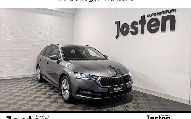 Graphitegrau metallic Gebraucht 2022 Skoda Octavia Ambition Kombi | 20.880 € (Guter Preis) - Bild 1/4