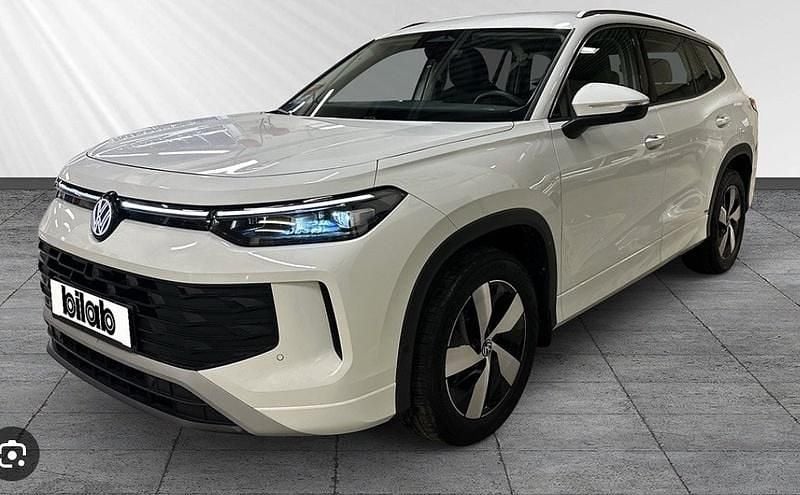 Pure white Gebraucht 2025 VW Tayron Life SUV | 37.900 € (Superpreis) - Bild 1/3