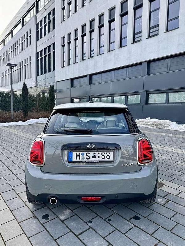 Gebraucht Mini Cooper 136 PS (100 kW) 2019 Grau Kleinwagen