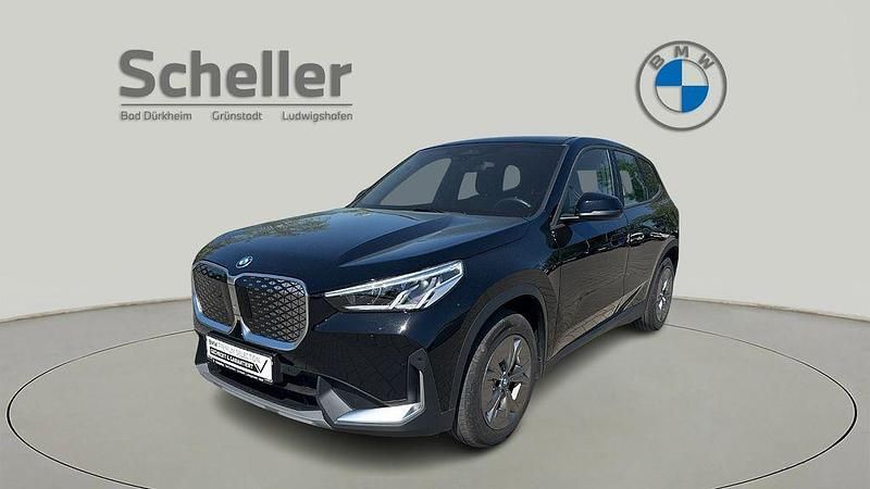 Gebraucht BMW iX1 150 kW (204 PS) 2024 Schwarz uni SUV