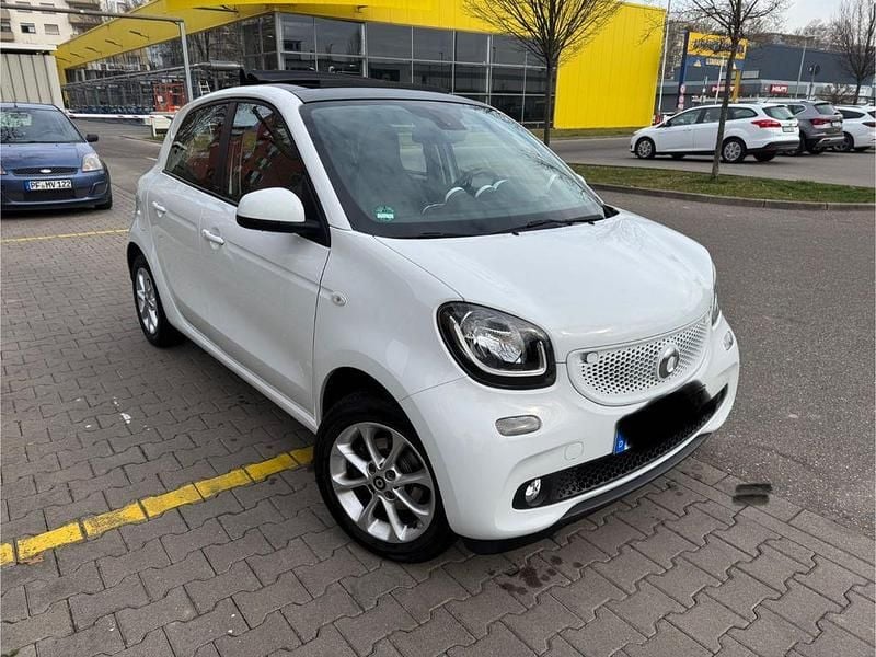 Gebraucht Smart ForFour Prime 90 PS (66 kW) 2015 Weiß Kleinwagen