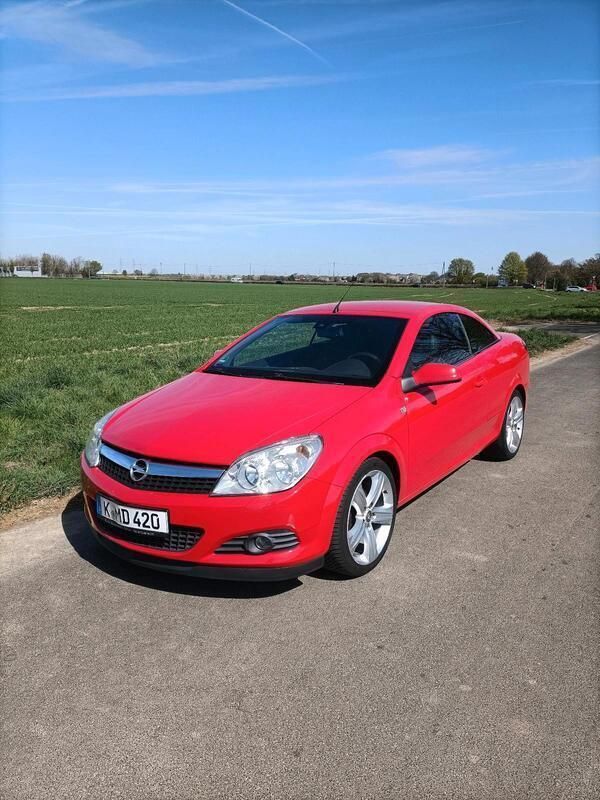 Rot Gebraucht 2009 Opel Astra Cabriolet Cabrio | 2.800 € (Fairer Preis) - Bild 1/4