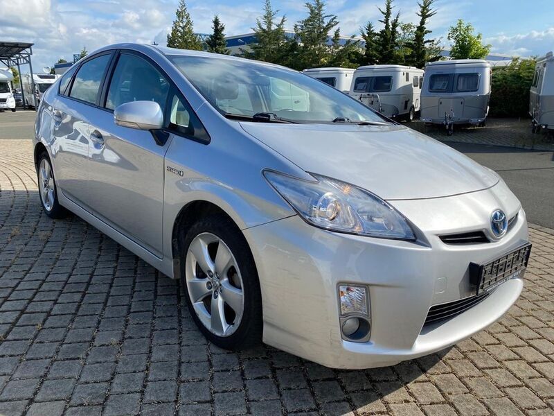 Silber Gebraucht 2011 Toyota Prius Life Kleinwagen | 6.999 € (Guter Preis) - Bild 1/4