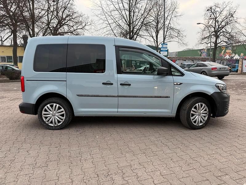 Gebraucht VW Caddy 131 PS (96 kW) 2019 Grau Van / Kleinbus