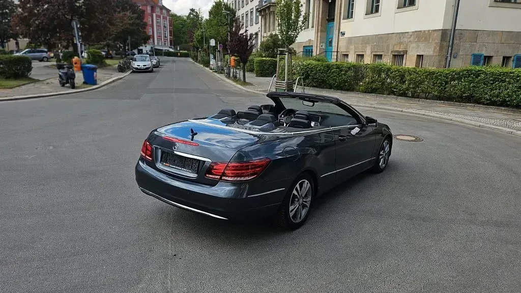 Gebraucht Mercedes E250 211 PS (155 kW) 2015 Grau Cabrio