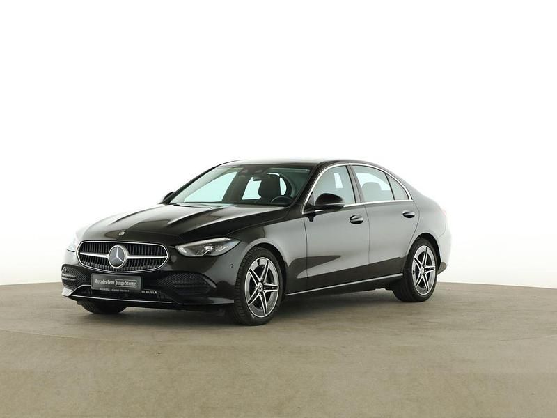 Gebraucht Mercedes C200 Avantgarde 204 PS (150 kW) 2024 Schwarz Limousine