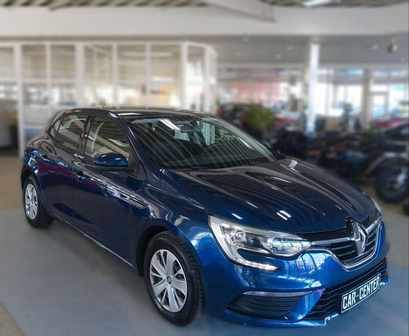 Blau Gebraucht 2017 Renault Mégane IV Life Limousine | 8.750 € (Guter Preis) - Bild 1/3