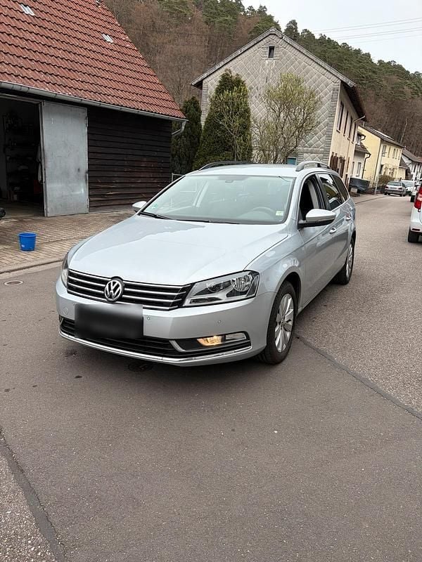Gebraucht VW Passat Exclusive 122 PS (89 kW) 2012 Silber Kombi