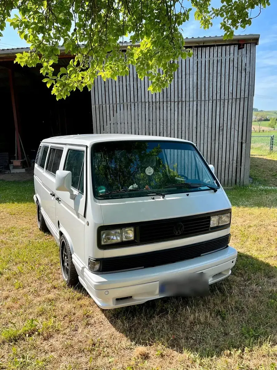 Gebraucht VW Multivan 92 PS (67 kW) 2026 Weiß Van / Kleinbus