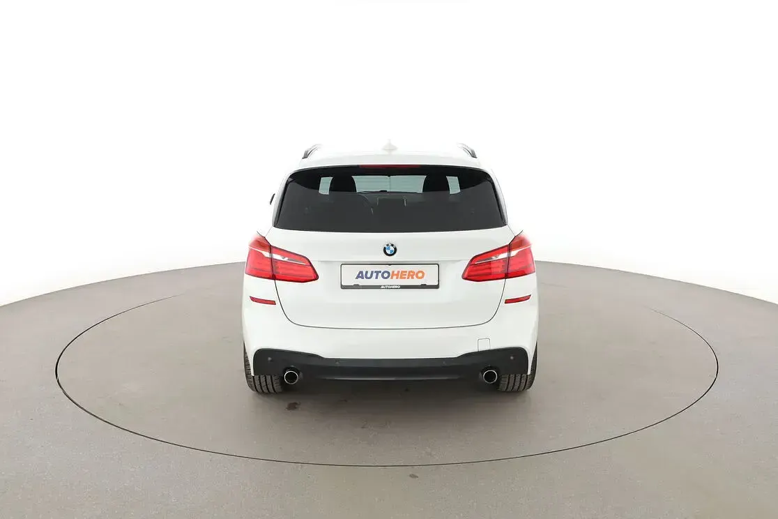 Gebraucht BMW 220 Active Tourer M Sport 190 PS (139 kW) 2016 Weiß Van / Kleinbus