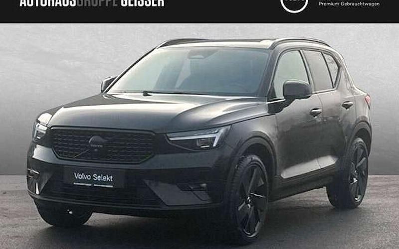 Gebraucht Volvo XC40 Plus 163 PS (119 kW) 2025 Onyx schwarz SUV
